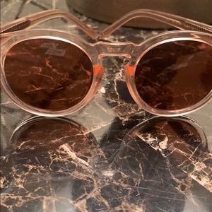 Exclusive Bonnie Clyde light pink sunglasses